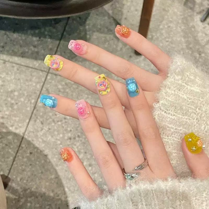 Nail Art Quirky - 100 Mini Turtle Resin Berwarna-warni, Cabochon